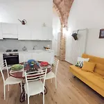 Delizioso Trilocale In Centro A Due Passi Dal Mare *